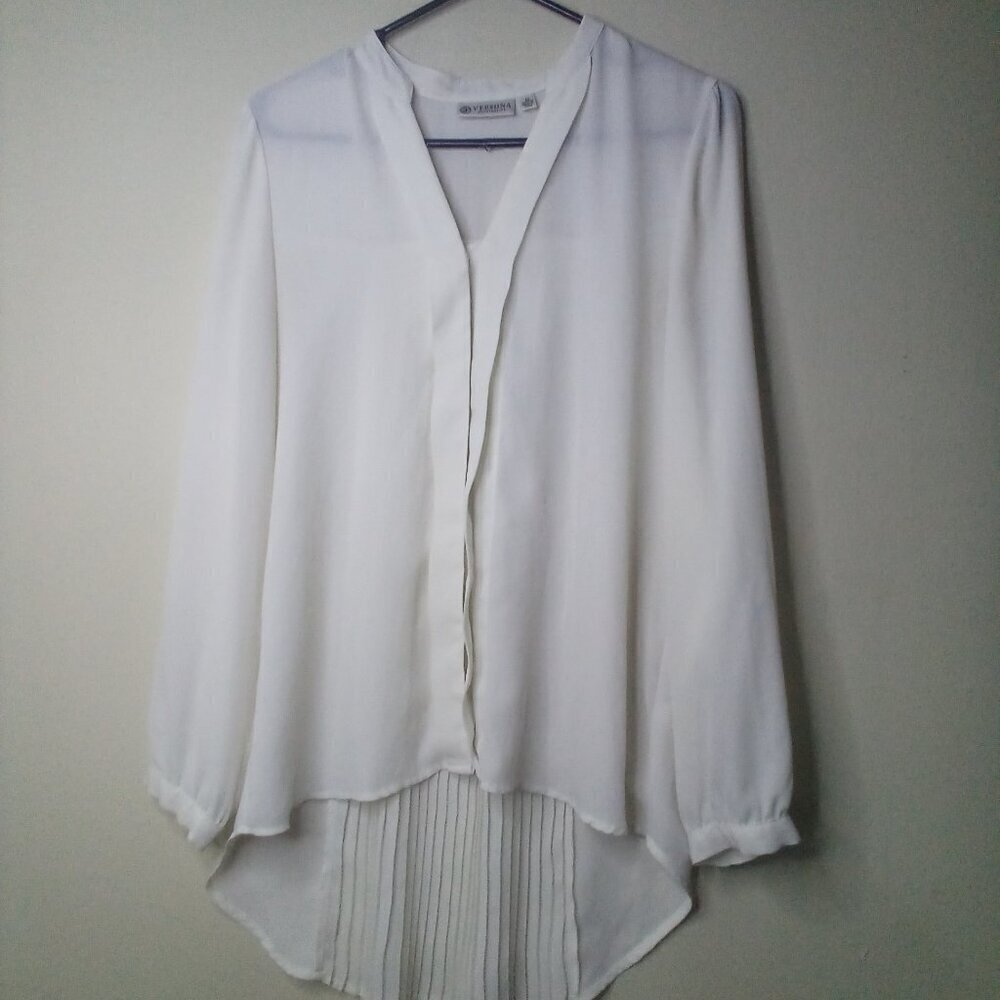 Versona Blouse Women M Long Sleeve Button Up Pleated Back Cream